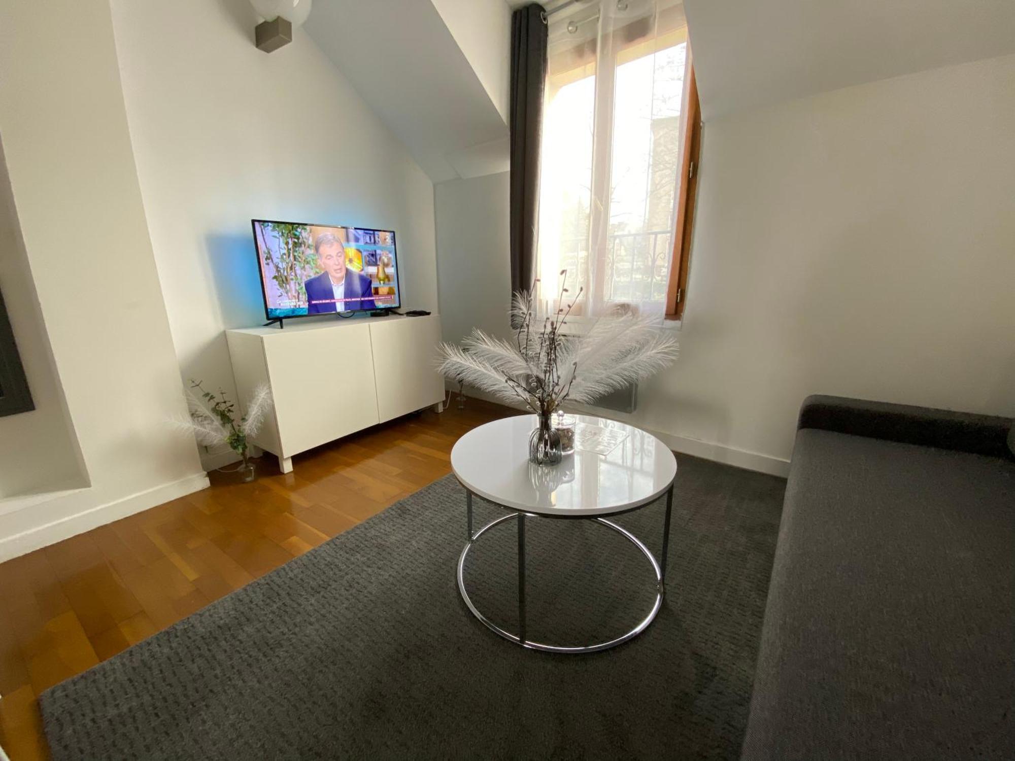 Duplex Minimaliste - 30 Min De Paris Apartment Saint-Ouen-l'Aumone Luaran gambar
