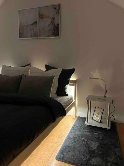Duplex Minimaliste - 30 Min De Paris Apartment Saint-Ouen-l'Aumone Luaran gambar